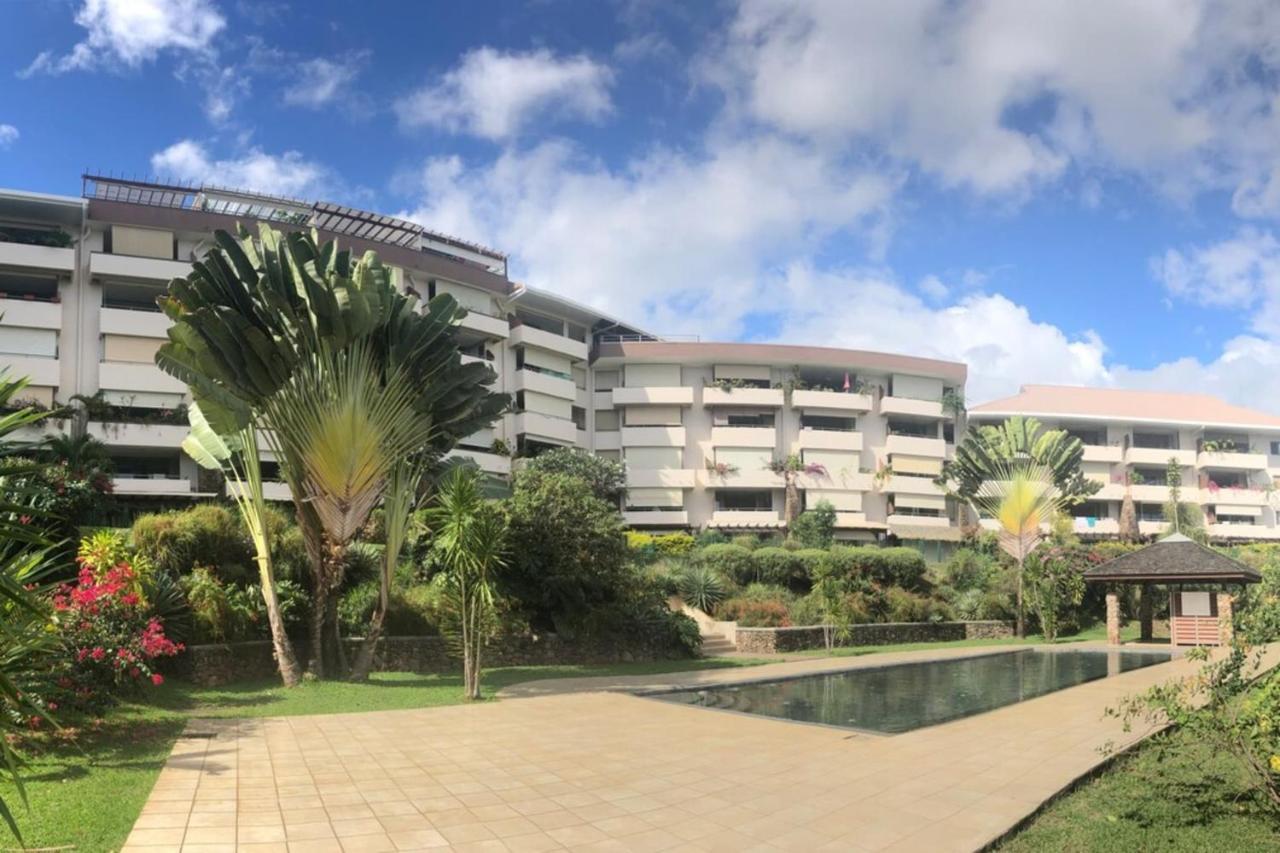 Naia Lodge Arue  ภายนอก รูปภาพ